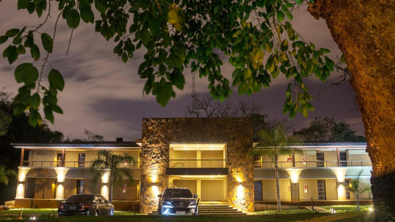 Pirayu Hotel&Resort Puerto Iguazú Exterior foto